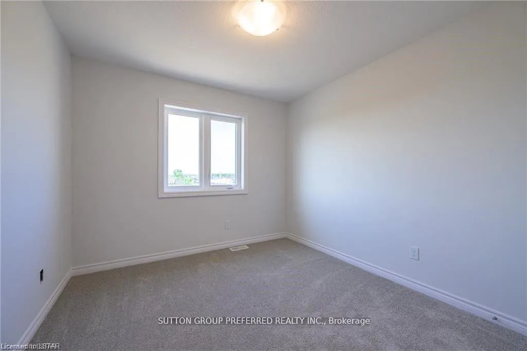 Photo 21 of 375 Kennington Way, London, South W — HOMEH