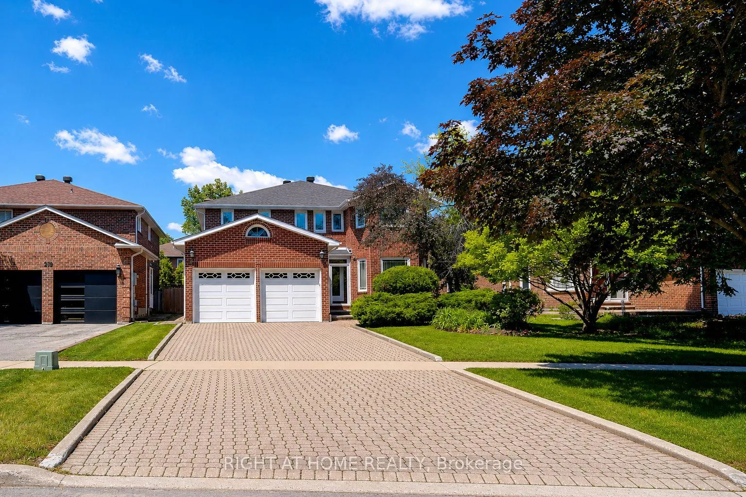 Photo 2 of 300 Green Lane, Markham, Thornlea — HOMEH