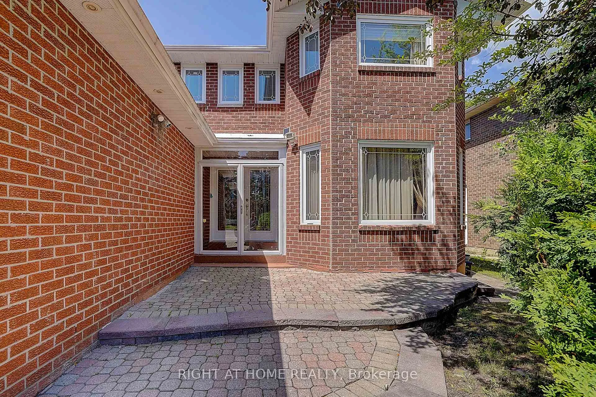 Photo 3 of 300 Green Lane, Markham, Thornlea — HOMEH