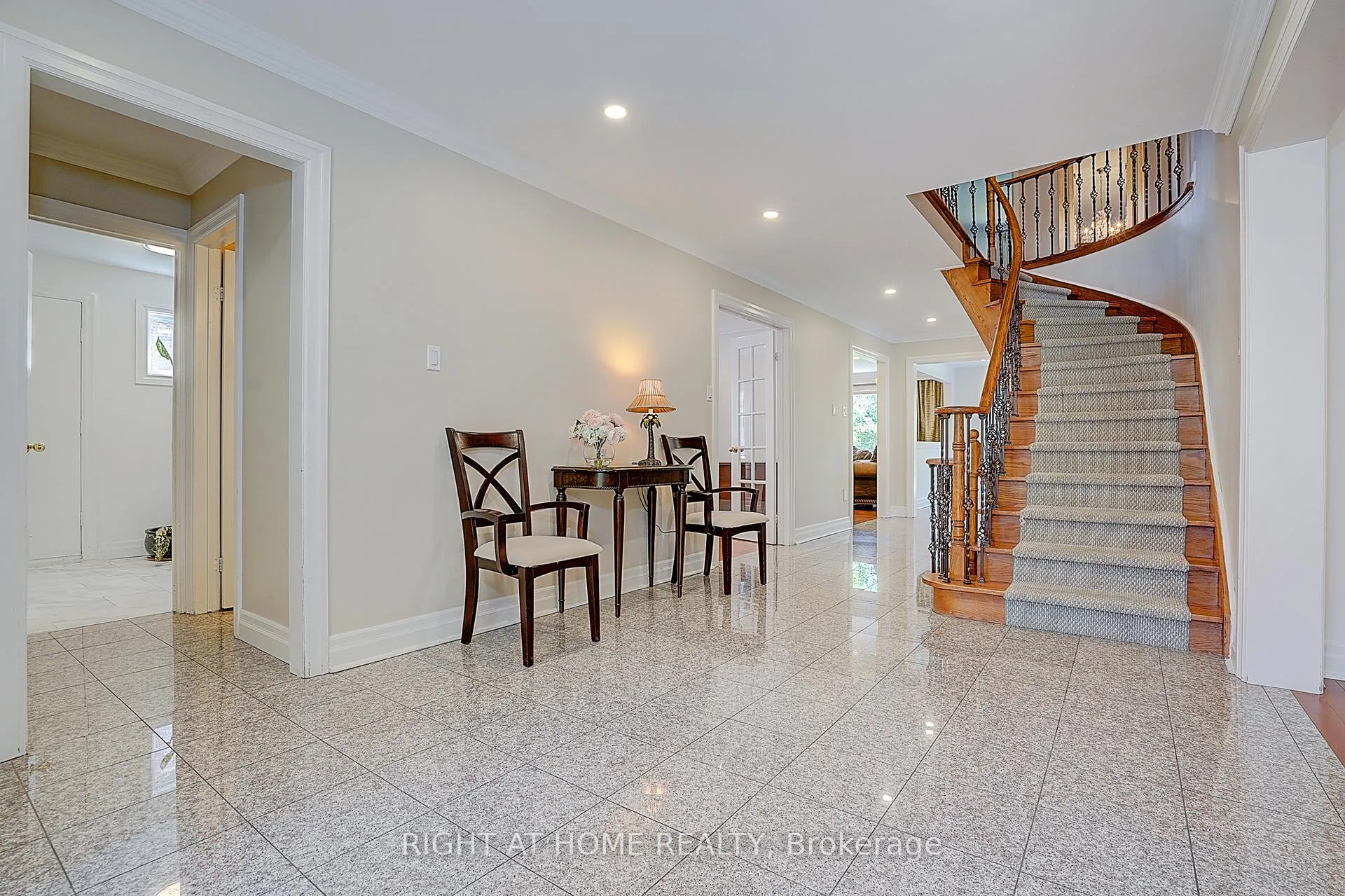 Photo 5 of 300 Green Lane, Markham, Thornlea — HOMEH