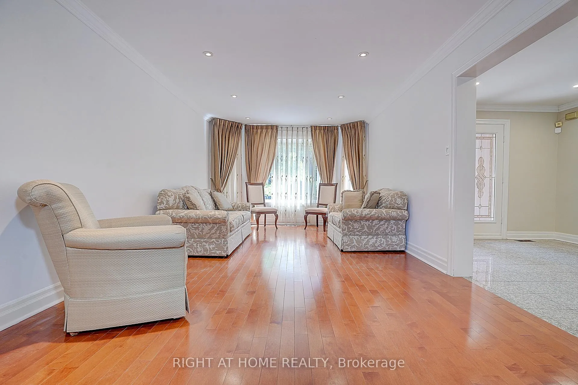 Photo 7 of 300 Green Lane, Markham, Thornlea — HOMEH