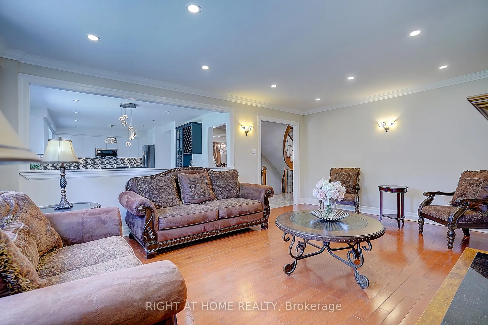 Photo 13 of 300 Green Lane, Markham, Thornlea — HOMEH