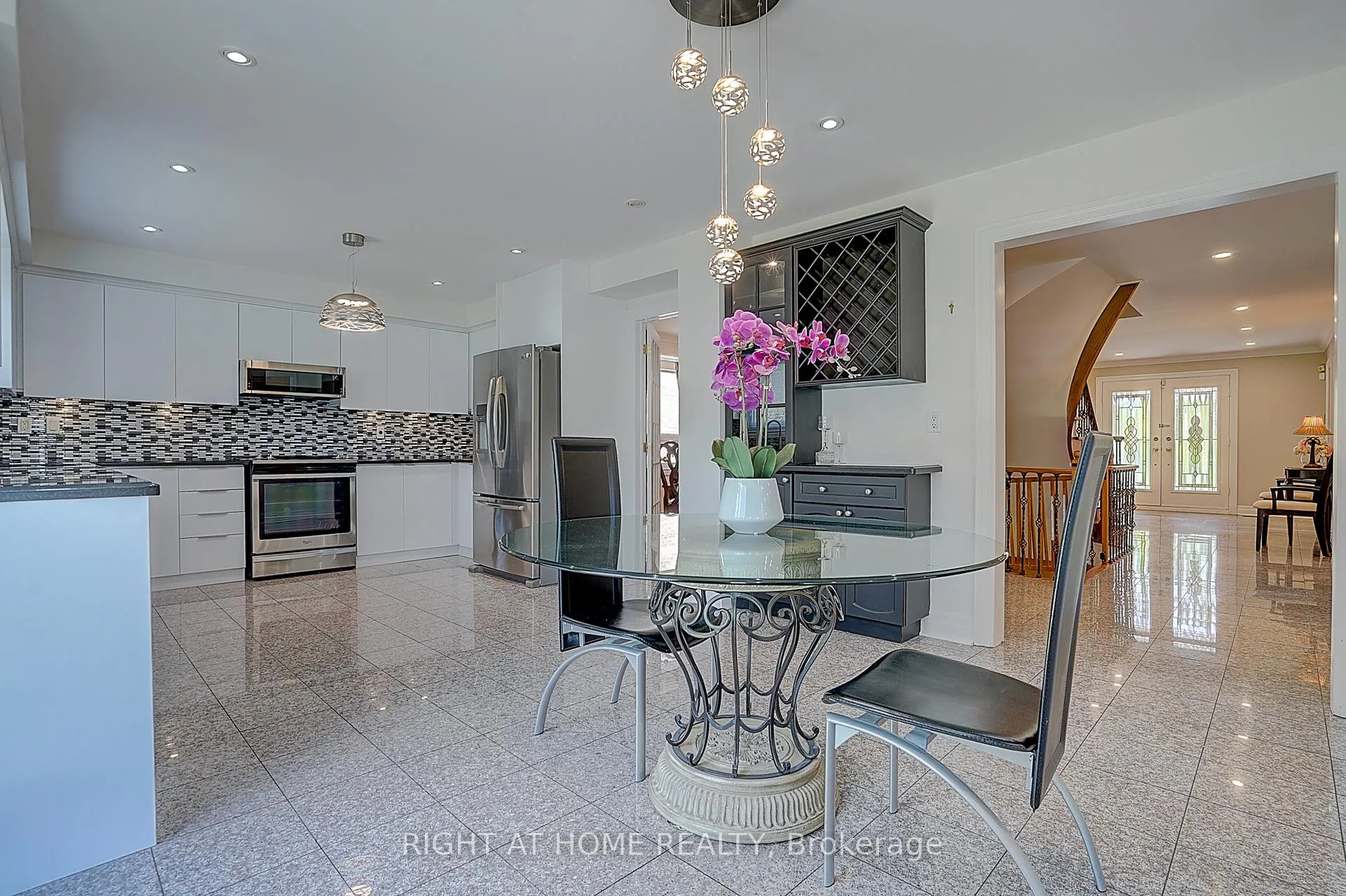 Photo 16 of 300 Green Lane, Markham, Thornlea — HOMEH