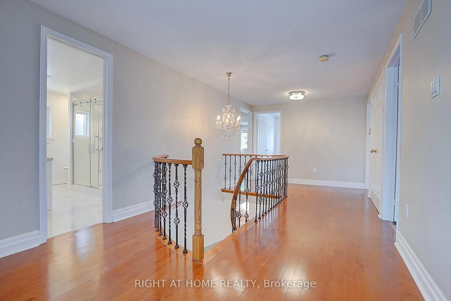 Photo 21 of 300 Green Lane, Markham, Thornlea — HOMEH