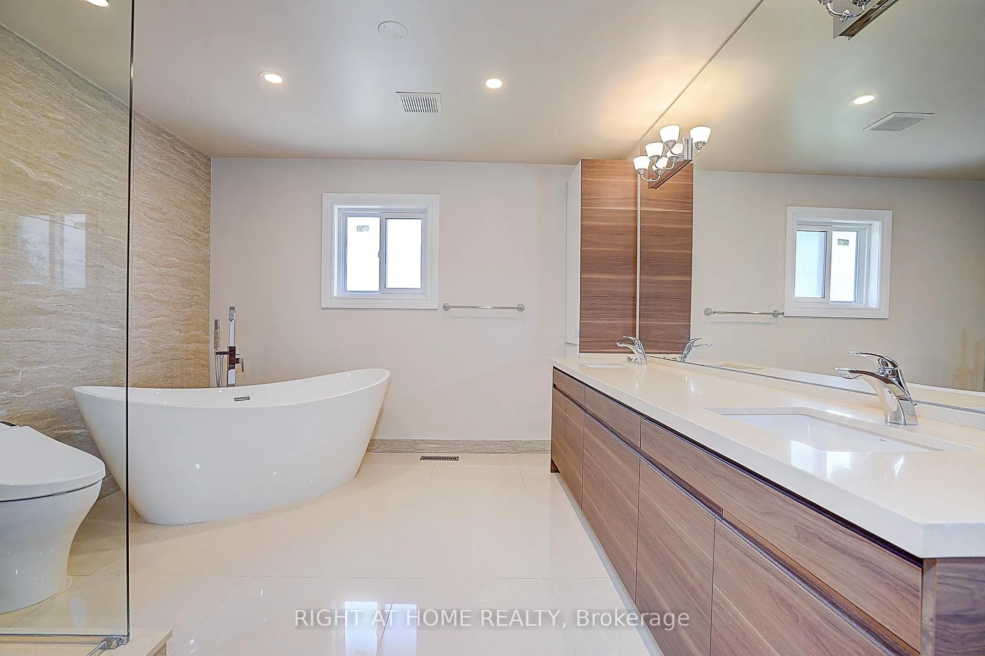 Photo 25 of 300 Green Lane, Markham, Thornlea — HOMEH
