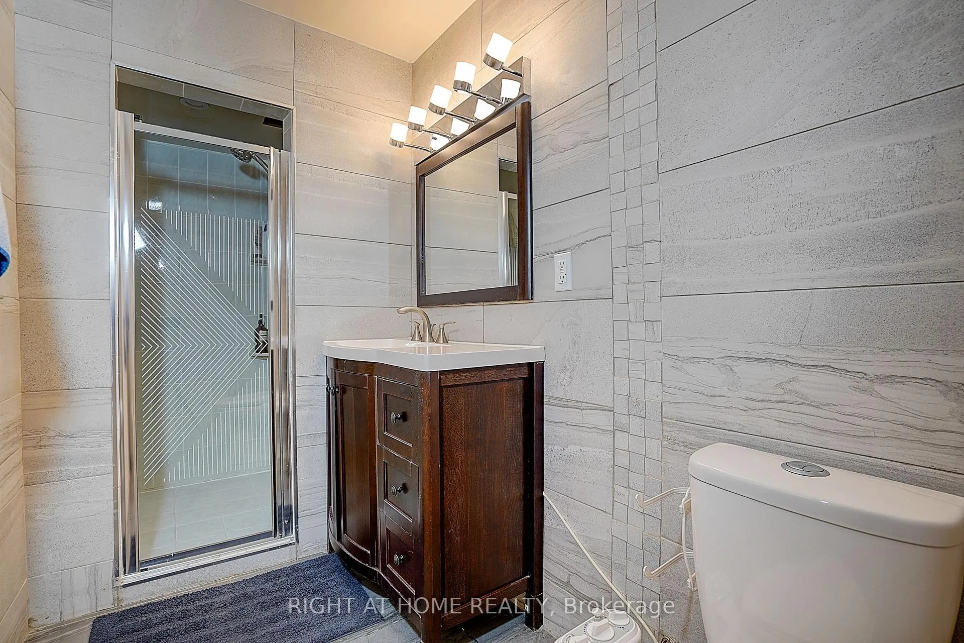 Photo 44 of 300 Green Lane, Markham, Thornlea — HOMEH