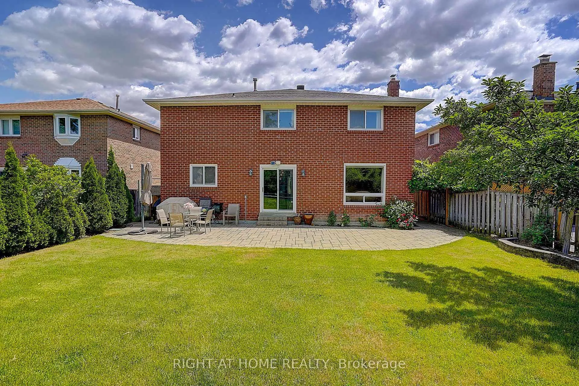 Photo 46 of 300 Green Lane, Markham, Thornlea — HOMEH