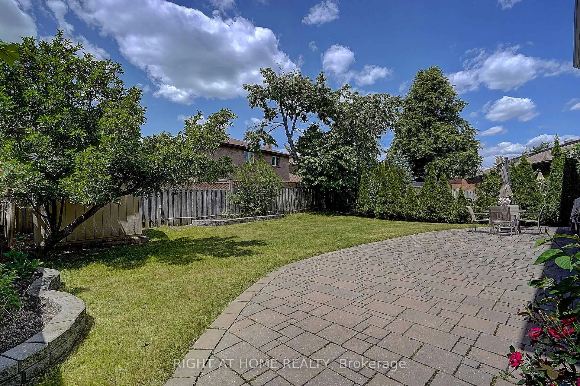 Photo 49 of 300 Green Lane, Markham, Thornlea — HOMEH
