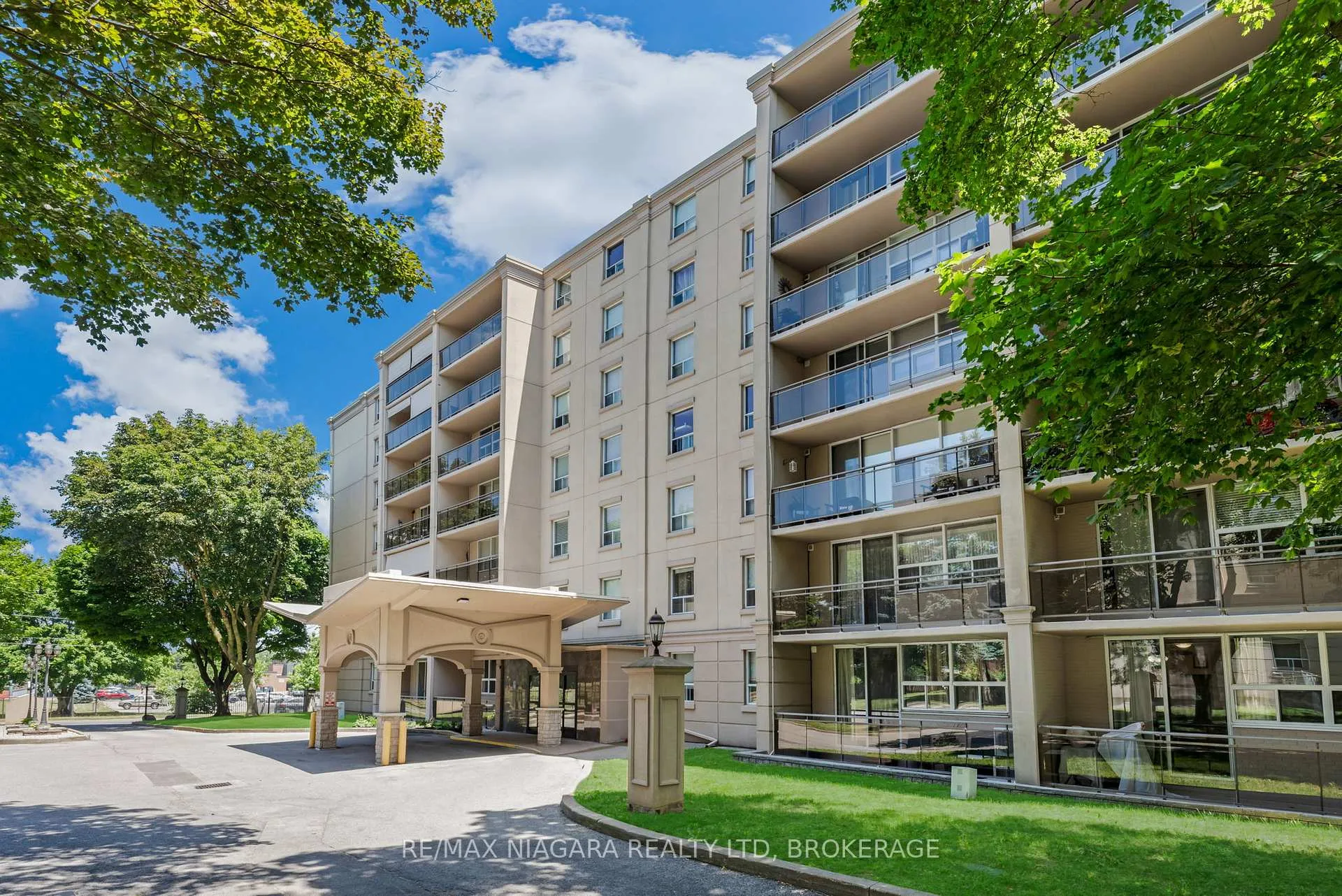 Photo 1 of Unit 601, 6390 Huggins Street, Niagara Falls, Stamford — HOMEH