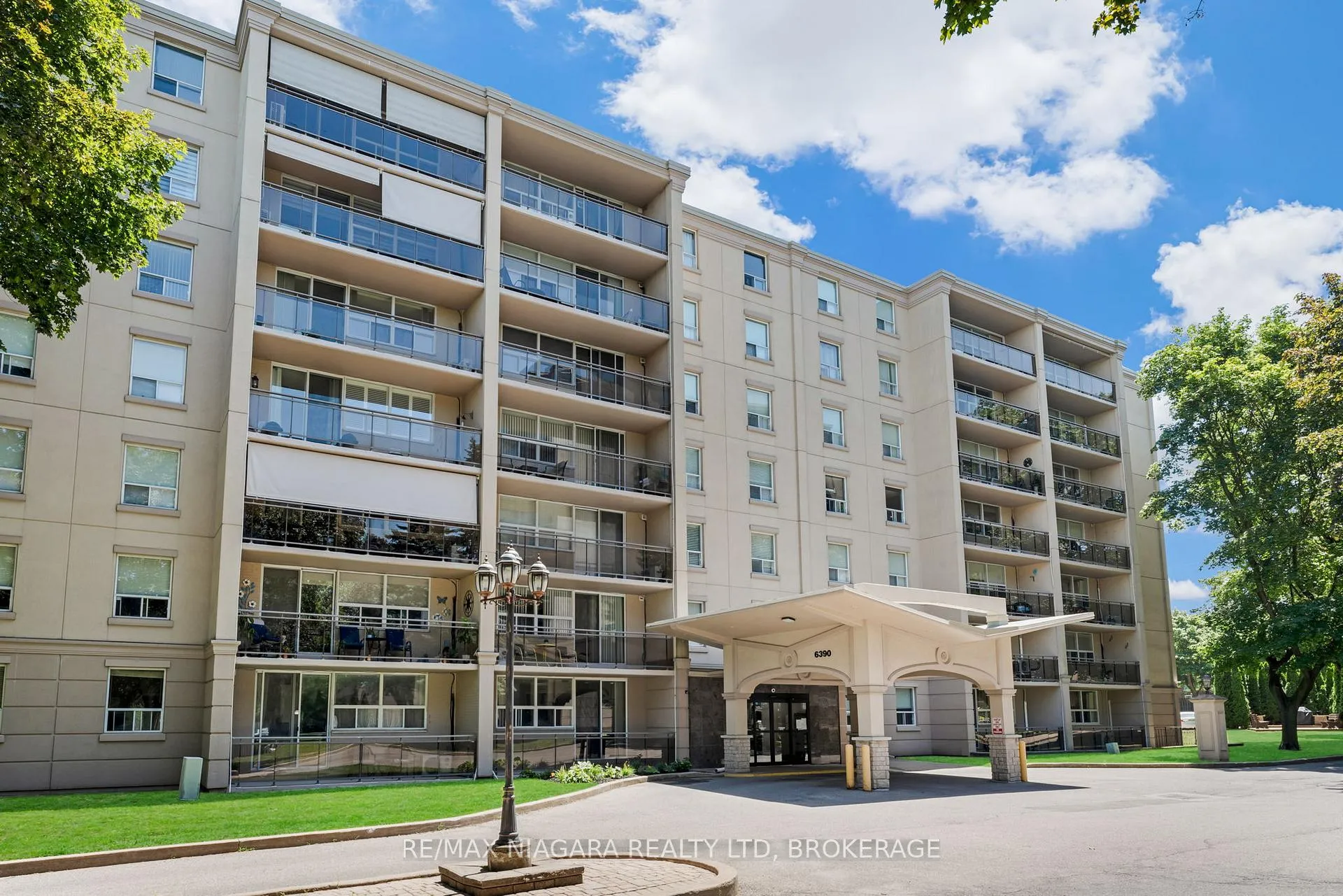 Photo 2 of Unit 601, 6390 Huggins Street, Niagara Falls, Stamford — HOMEH