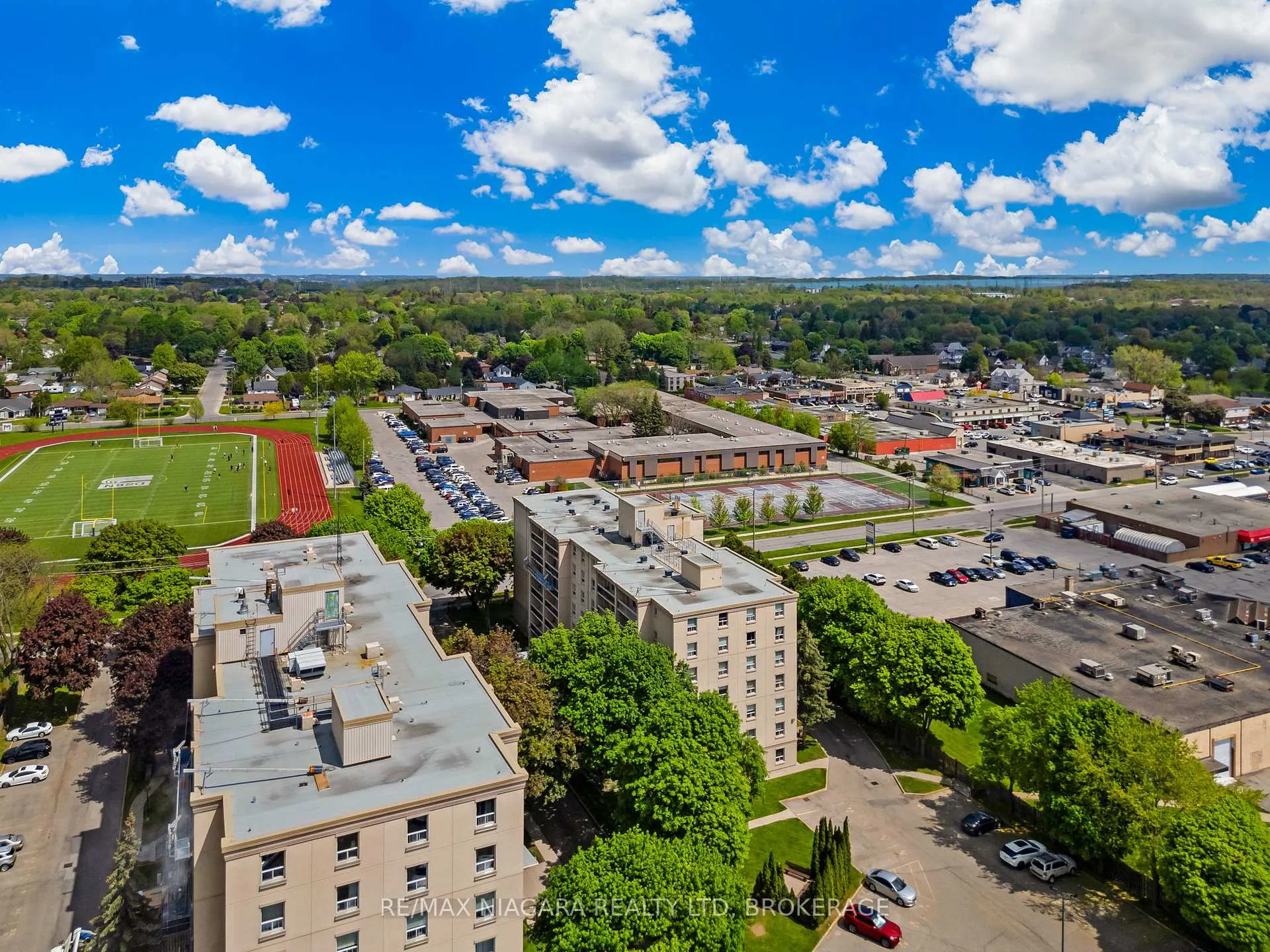 Photo 3 of Unit 601, 6390 Huggins Street, Niagara Falls, Stamford — HOMEH