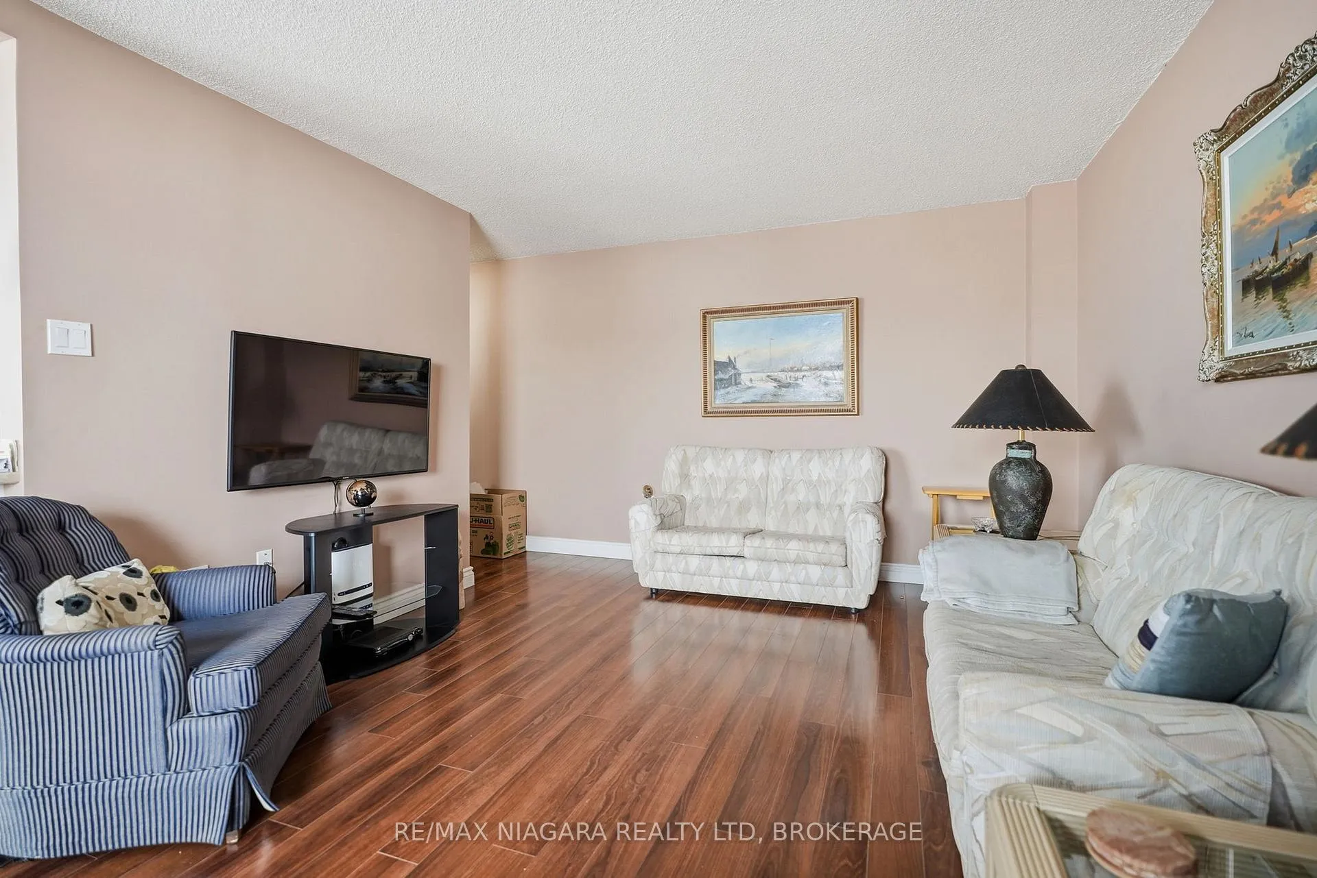 Photo 6 of Unit 601, 6390 Huggins Street, Niagara Falls, Stamford — HOMEH