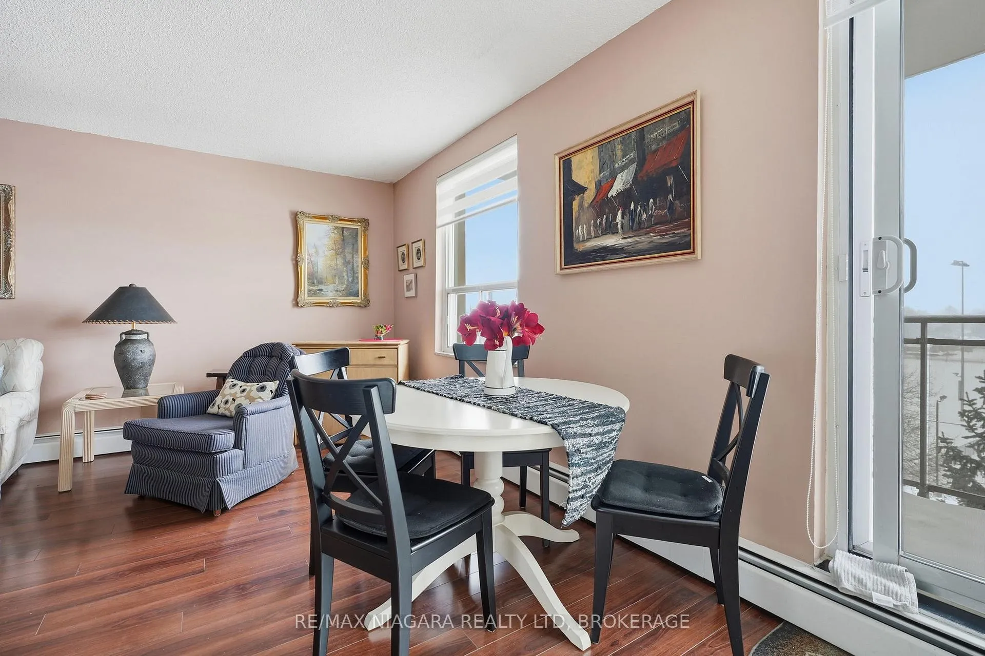 Photo 8 of Unit 601, 6390 Huggins Street, Niagara Falls, Stamford — HOMEH