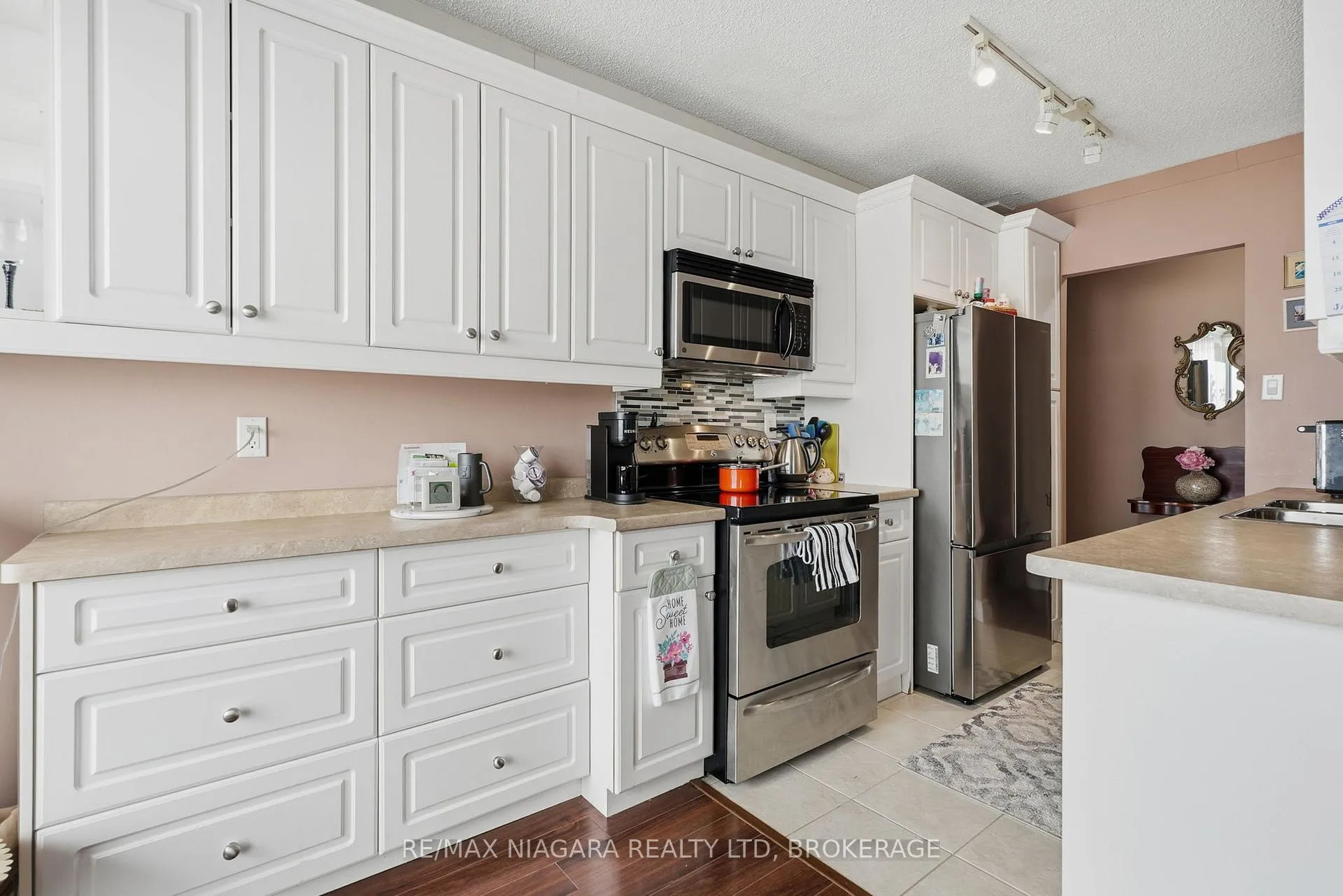 Photo 12 of Unit 601, 6390 Huggins Street, Niagara Falls, Stamford — HOMEH