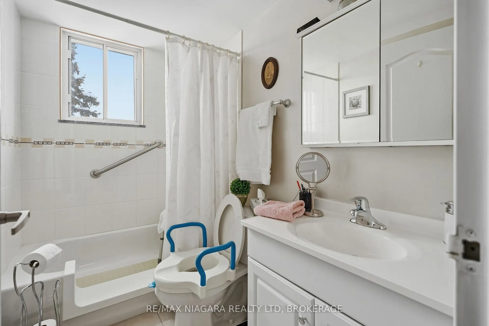 Photo 18 of Unit 601, 6390 Huggins Street, Niagara Falls, Stamford — HOMEH