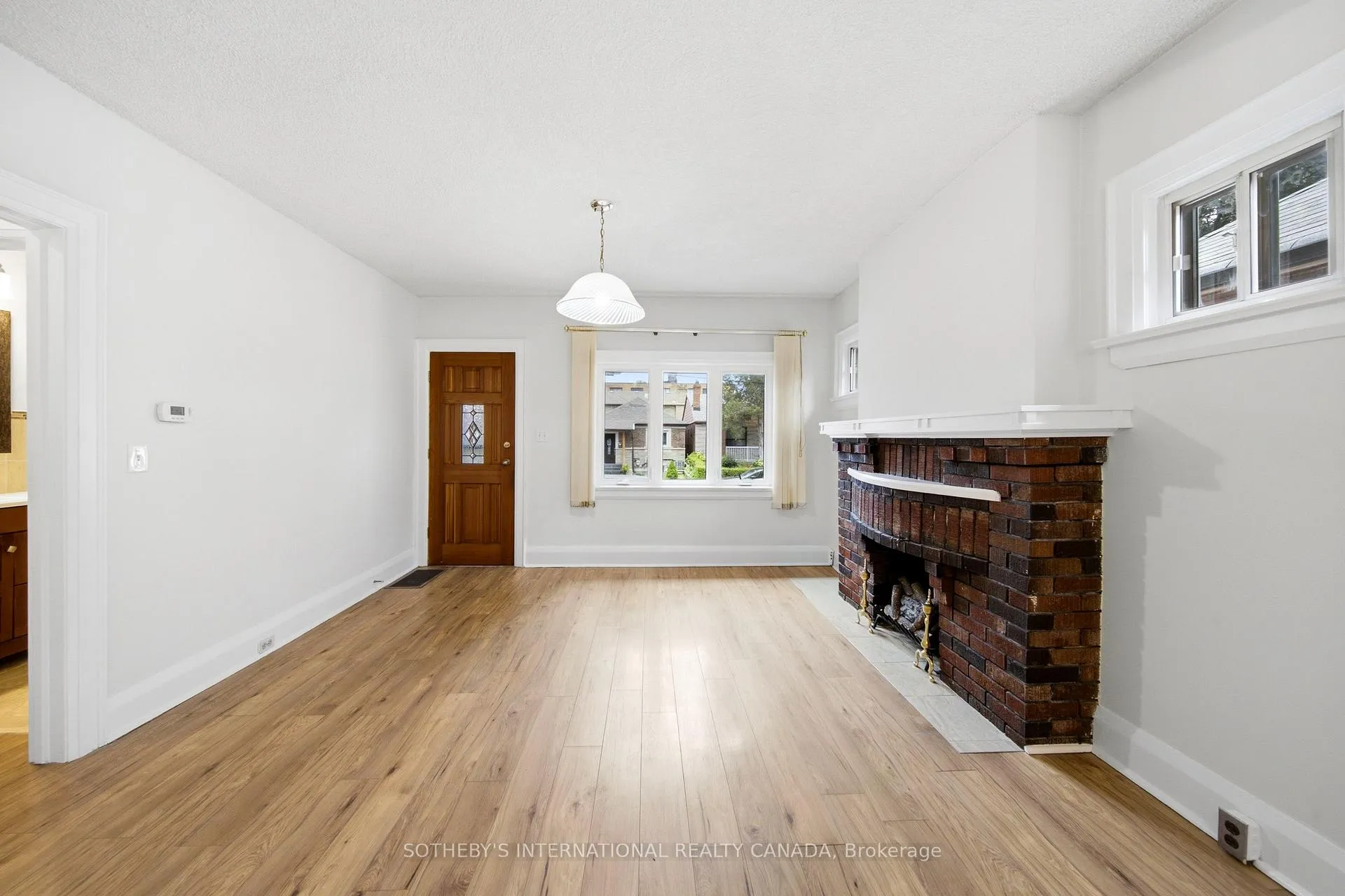 Photo 6 of 20 Bicknell Avenue, Toronto, Keelesdale-Eglinton West — HOMEH