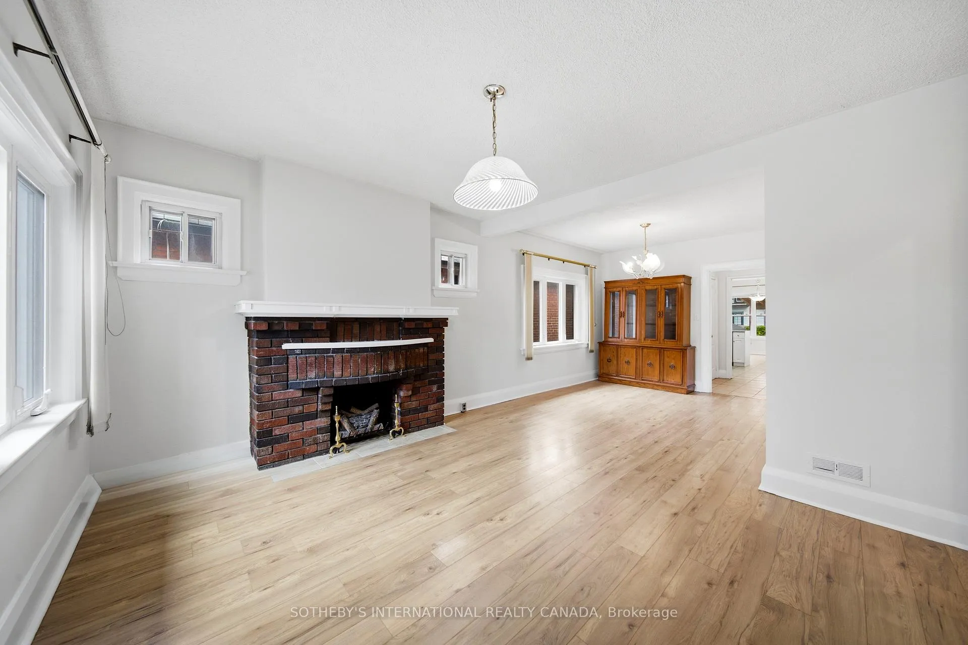 Photo 7 of 20 Bicknell Avenue, Toronto, Keelesdale-Eglinton West — HOMEH