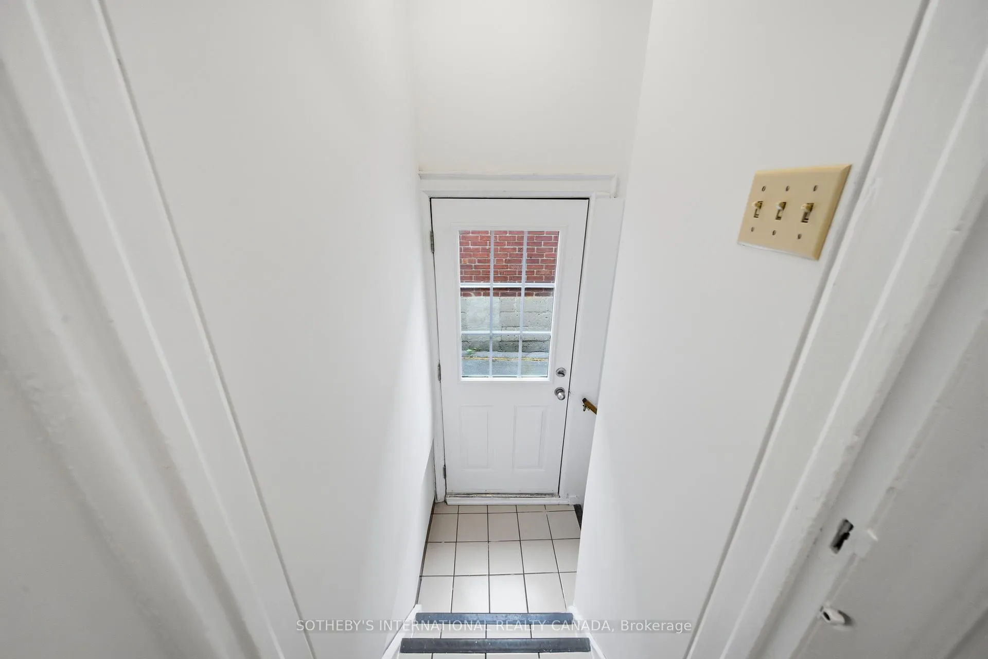 Photo 24 of 20 Bicknell Avenue, Toronto, Keelesdale-Eglinton West — HOMEH