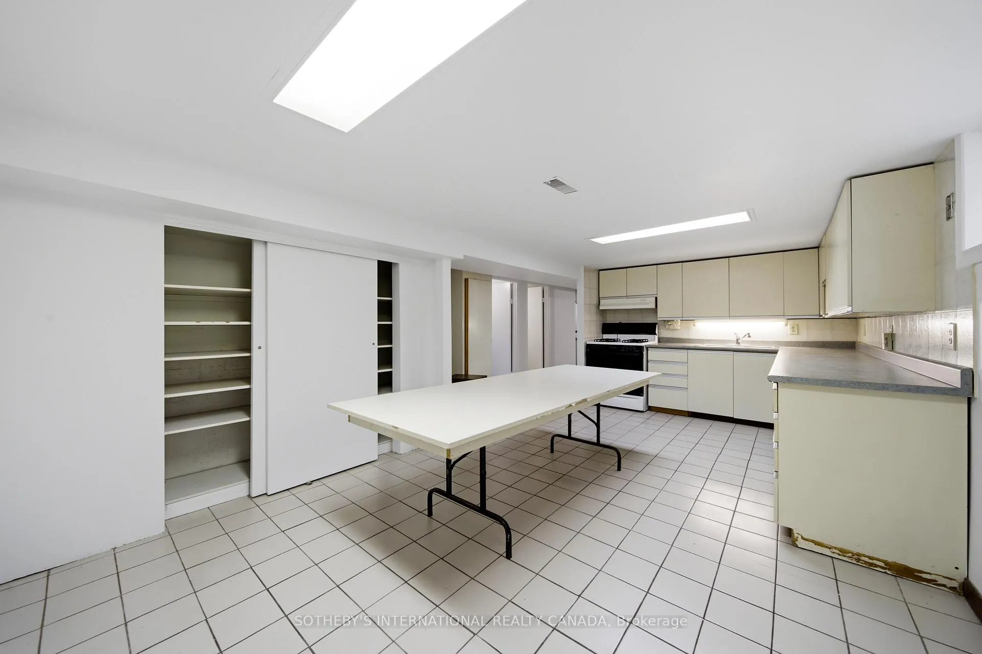 Photo 32 of 20 Bicknell Avenue, Toronto, Keelesdale-Eglinton West — HOMEH