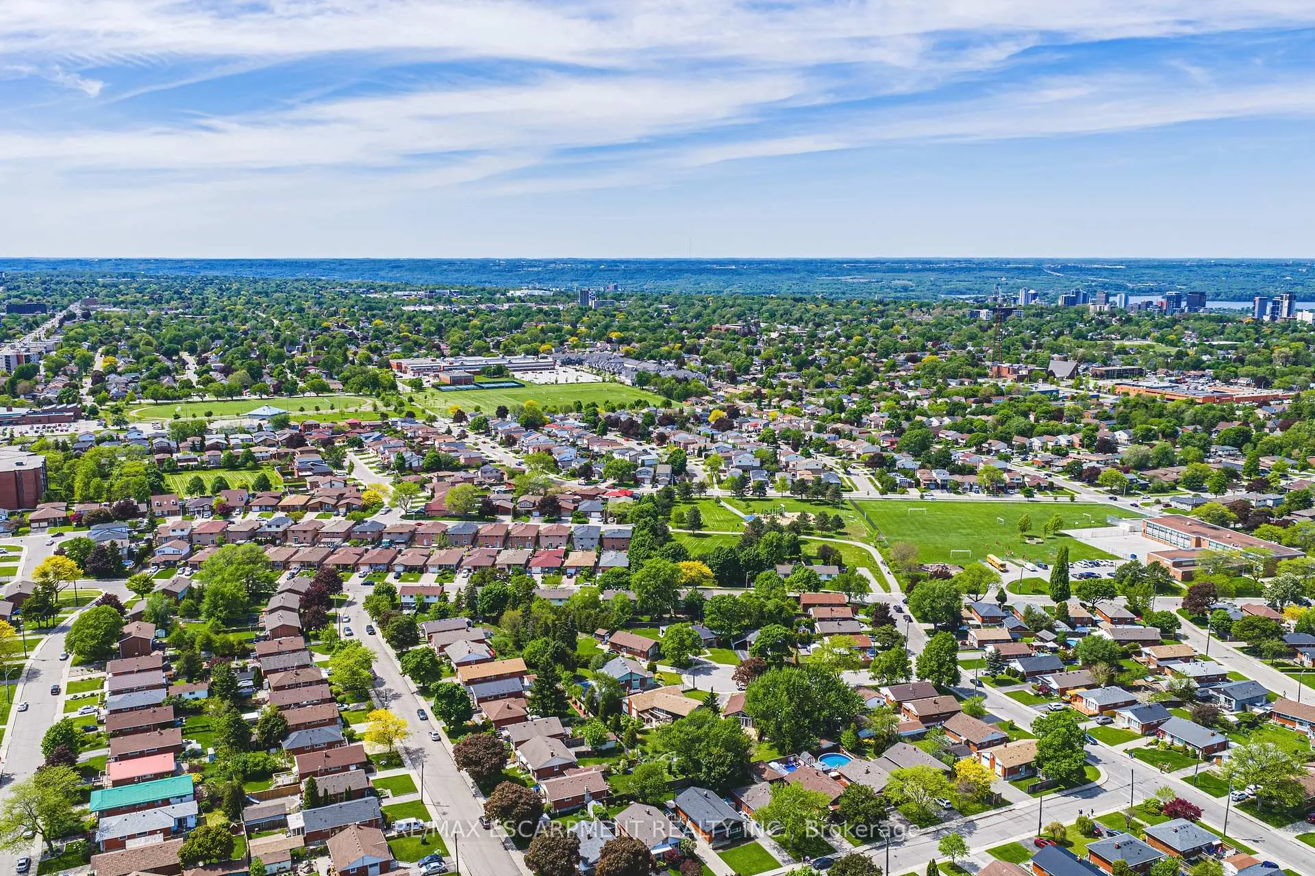 Photo 36 of 546 Mohawk Road E, Hamilton, Lawfield — HOMEH