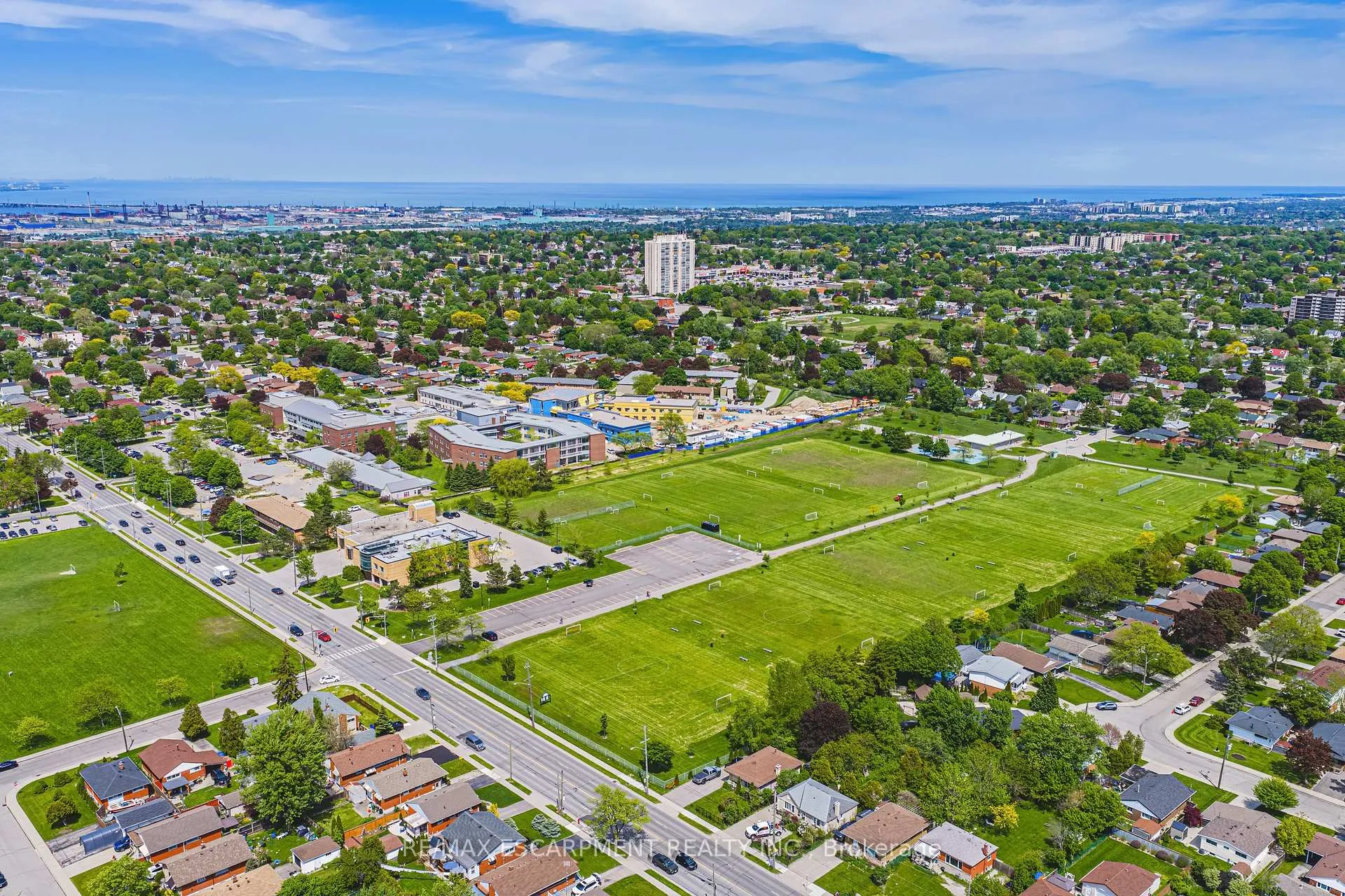 Photo 38 of 546 Mohawk Road E, Hamilton, Lawfield — HOMEH