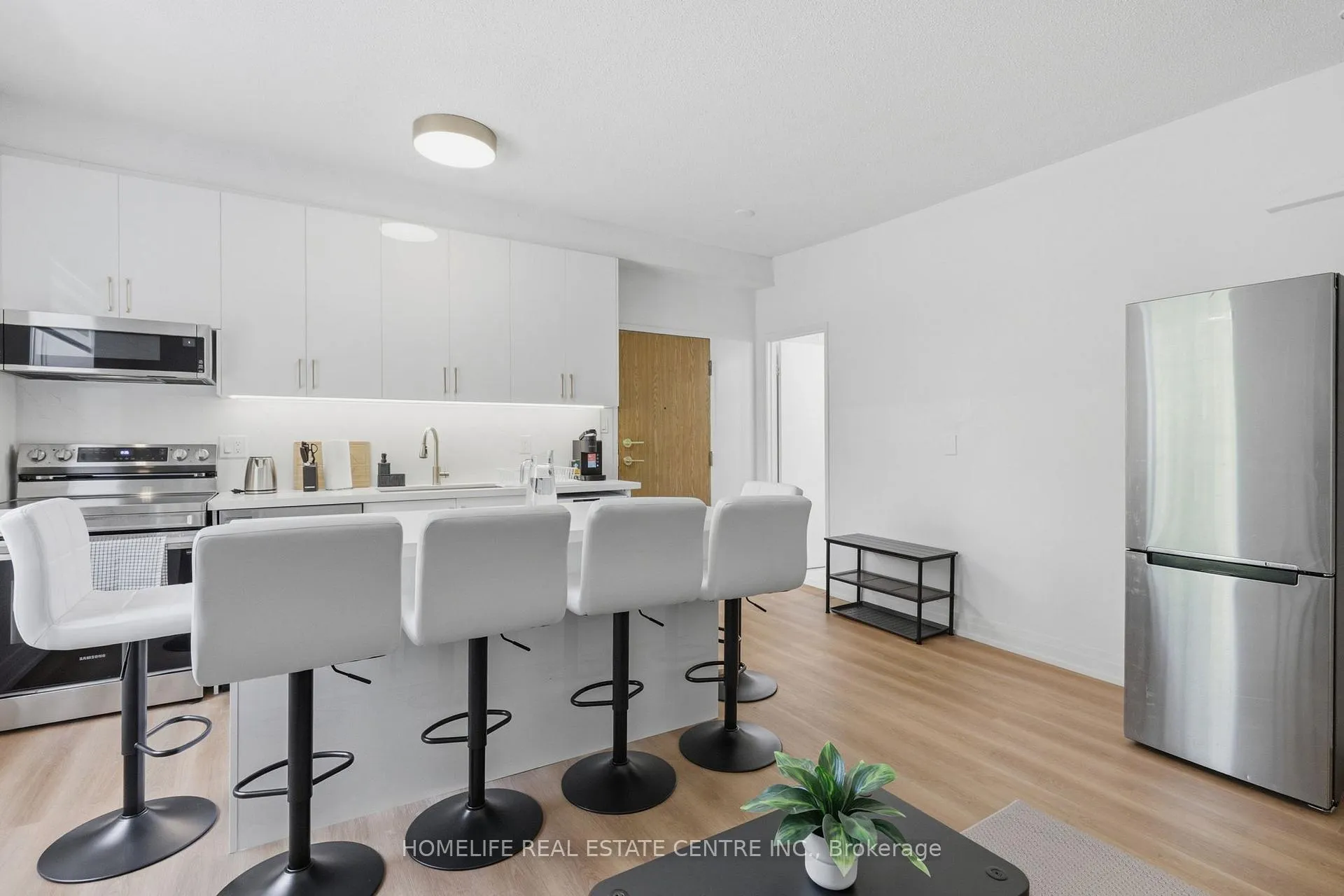 Photo 5 of Unit 201, 223 Jameson Avenue, Toronto, South Parkdale — HOMEH