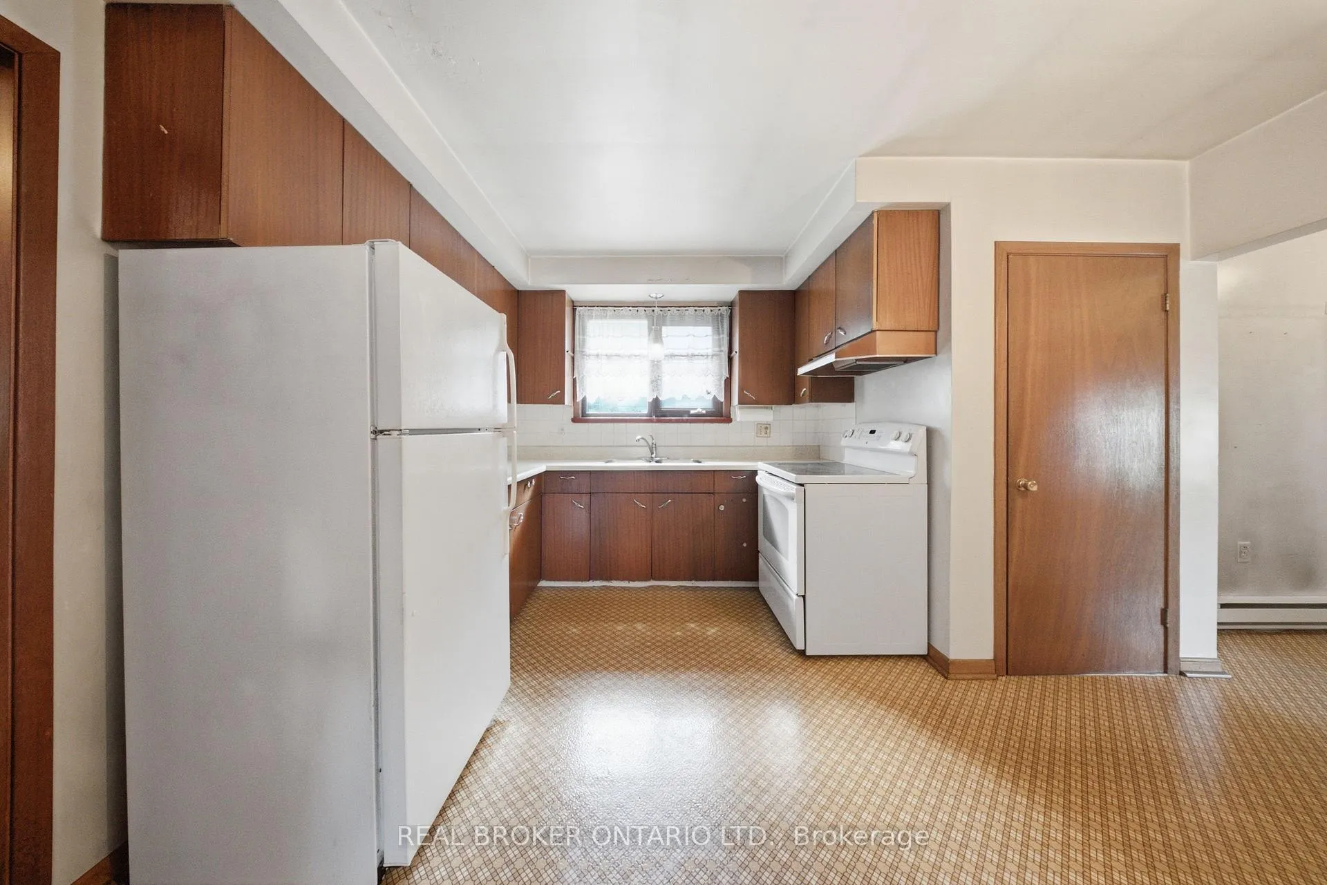 Photo 8 of 123 James Street, Caledon, Bolton East — HOMEH