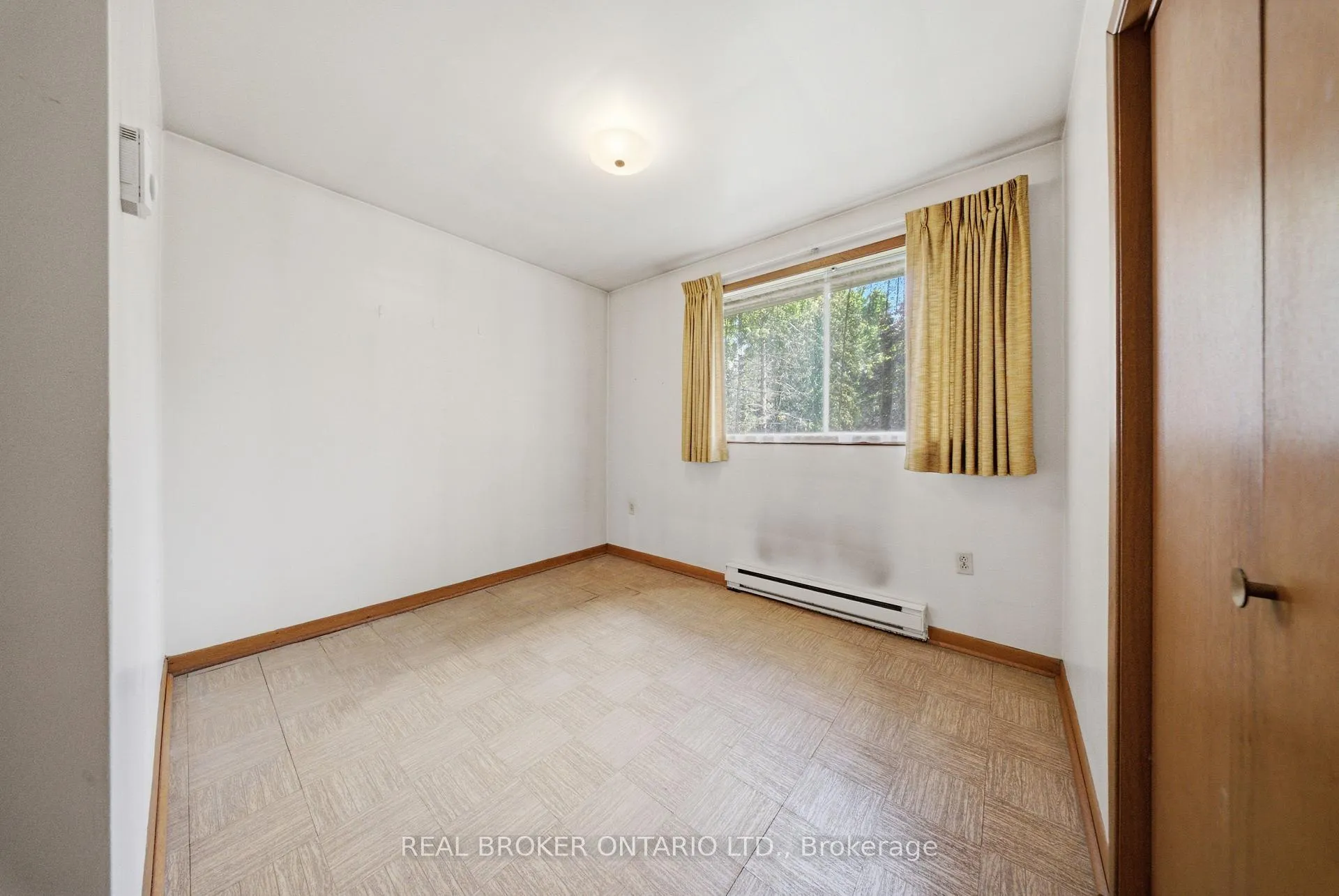 Photo 12 of 123 James Street, Caledon, Bolton East — HOMEH
