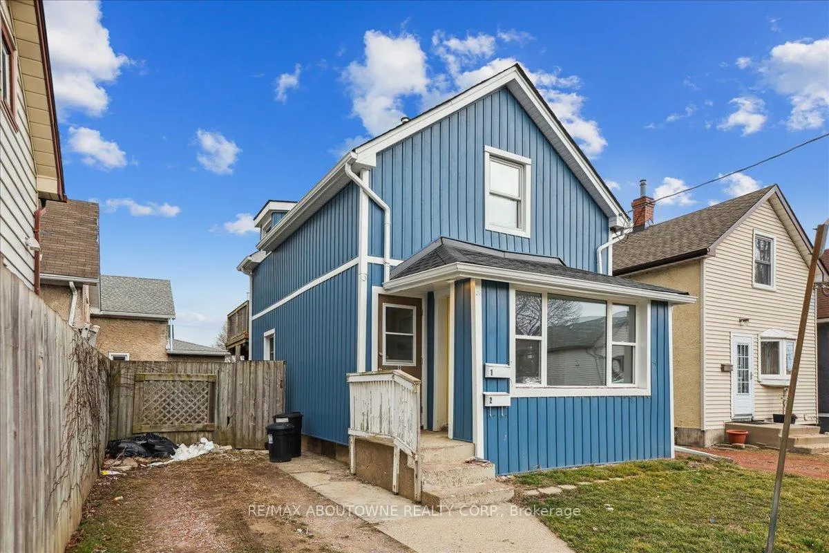 Photo 3 of 19 Seneca Street, St. Catharines, E. Chester — HOMEH