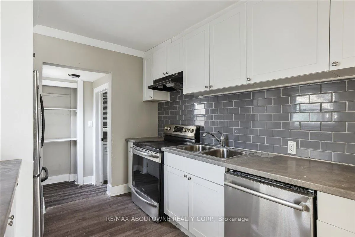 Photo 10 of 19 Seneca Street, St. Catharines, E. Chester — HOMEH