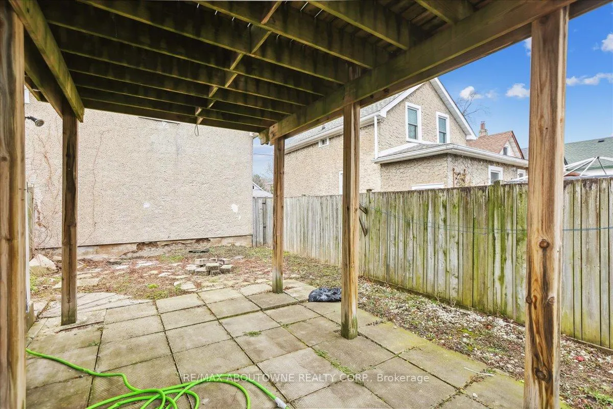 Photo 29 of 19 Seneca Street, St. Catharines, E. Chester — HOMEH