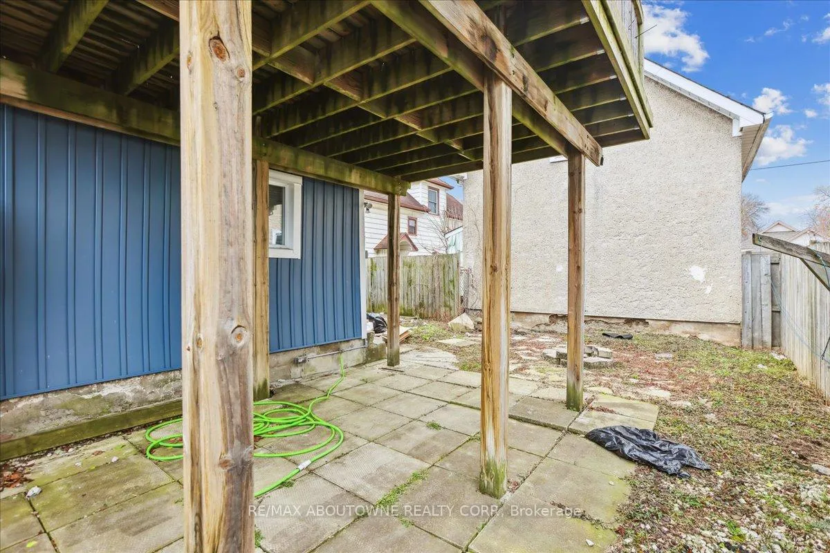 Photo 30 of 19 Seneca Street, St. Catharines, E. Chester — HOMEH