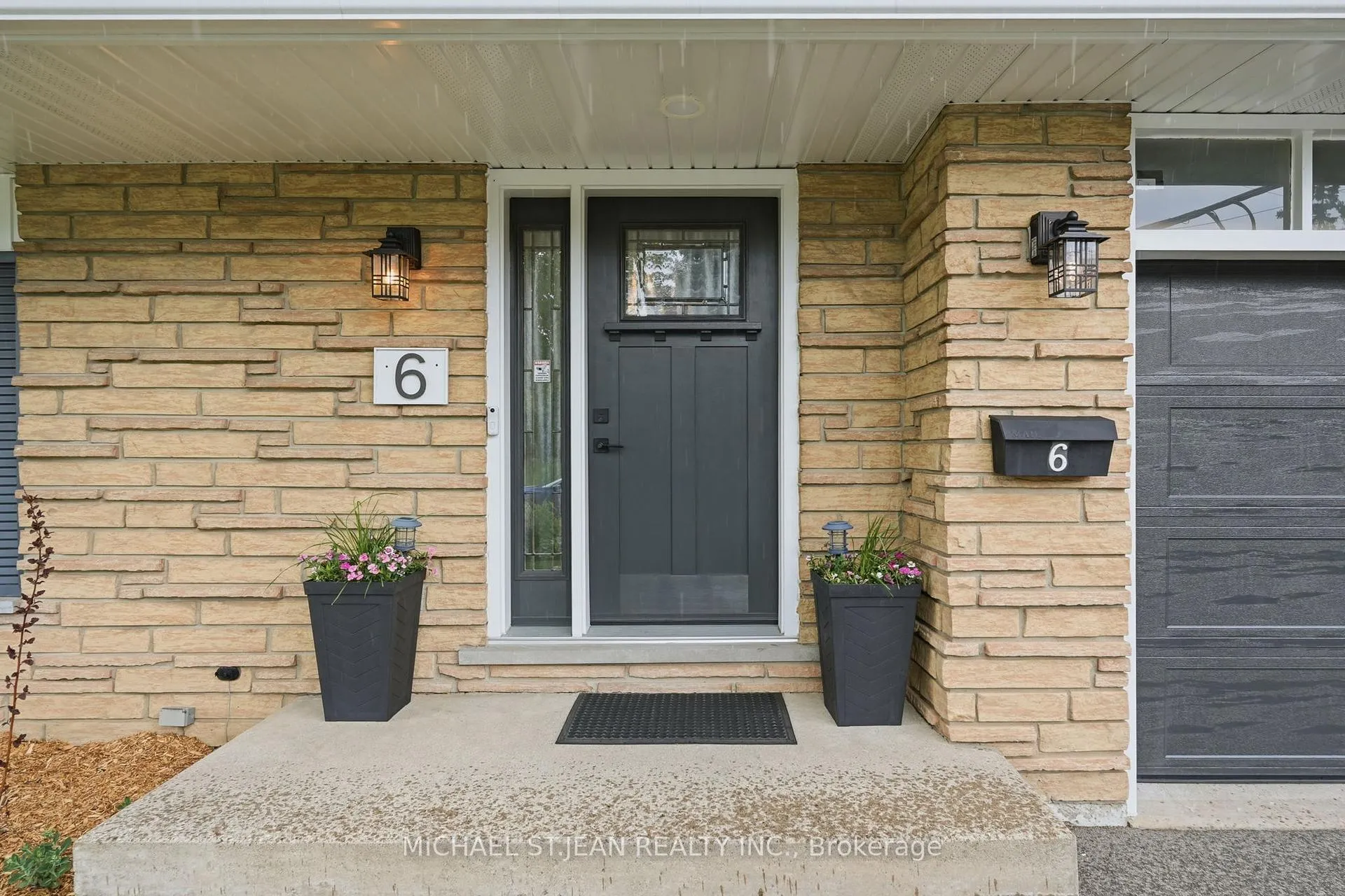 Photo 5 of 6 Darlington Drive, Hamilton, Gilbert — HOMEH