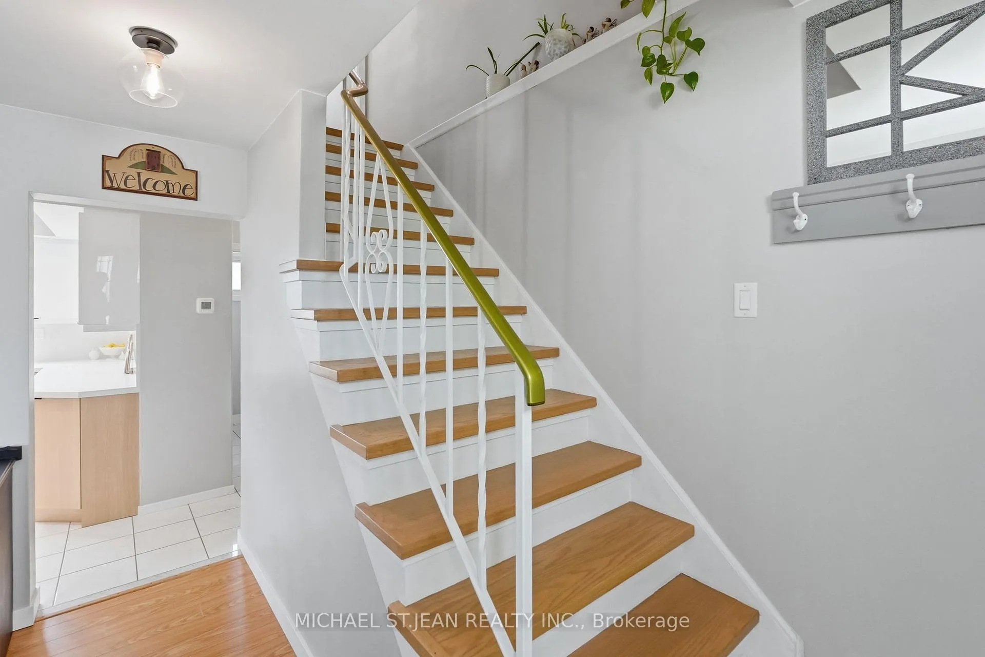 Photo 7 of 6 Darlington Drive, Hamilton, Gilbert — HOMEH