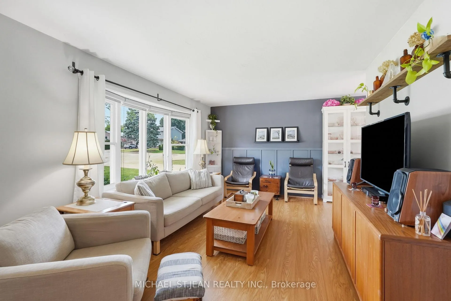 Photo 8 of 6 Darlington Drive, Hamilton, Gilbert — HOMEH