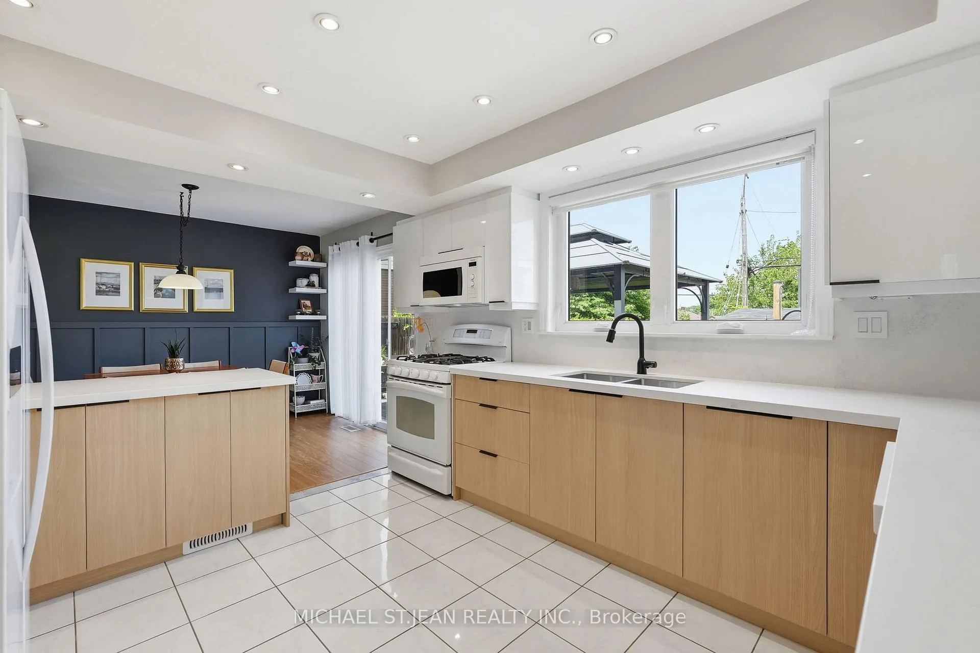 Photo 17 of 6 Darlington Drive, Hamilton, Gilbert — HOMEH