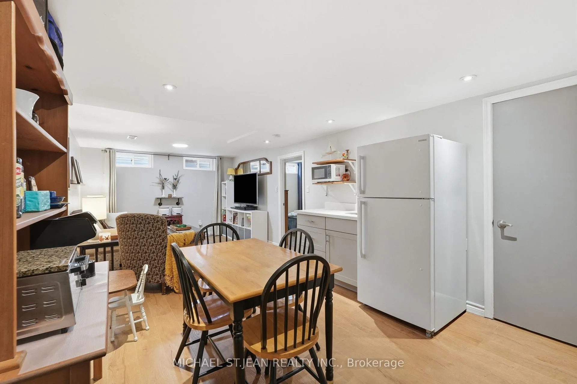 Photo 32 of 6 Darlington Drive, Hamilton, Gilbert — HOMEH