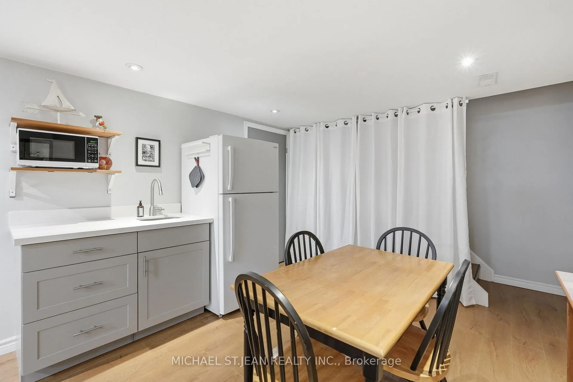 Photo 33 of 6 Darlington Drive, Hamilton, Gilbert — HOMEH