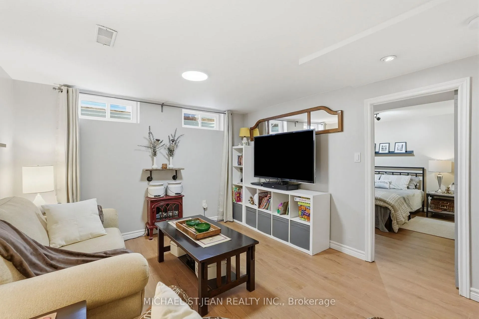 Photo 36 of 6 Darlington Drive, Hamilton, Gilbert — HOMEH