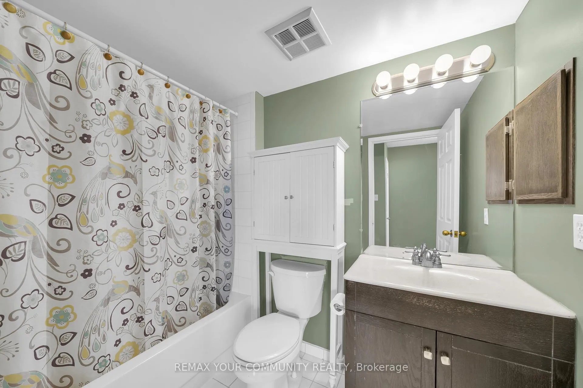 Photo 12 of Unit 913, 175 Cedar Avenue, Richmond Hill, Harding — HOMEH