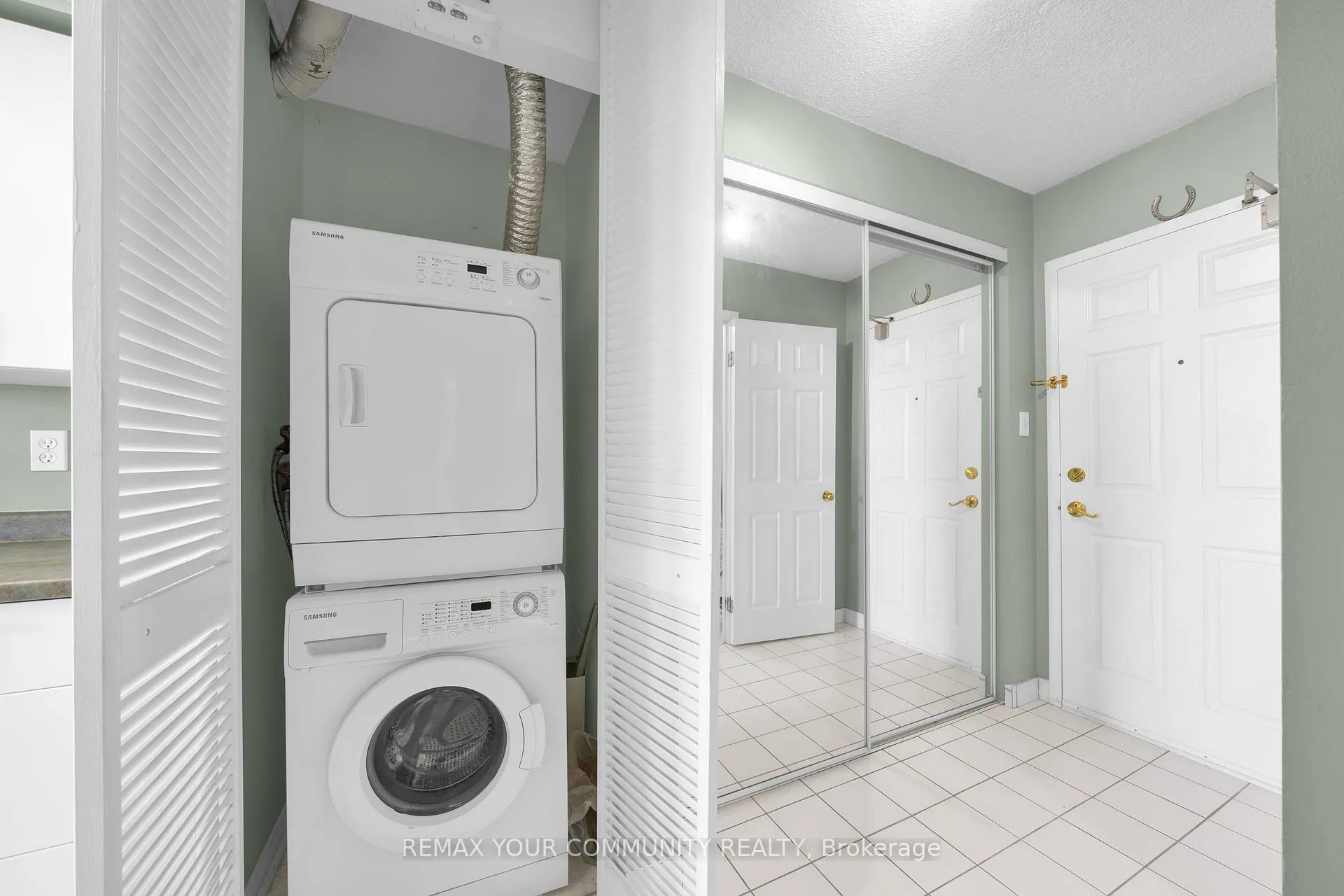 Photo 19 of Unit 913, 175 Cedar Avenue, Richmond Hill, Harding — HOMEH