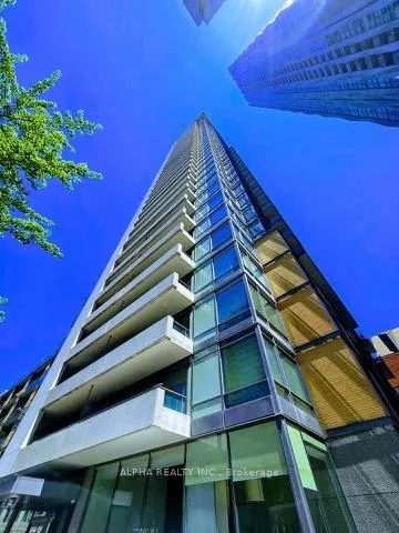 Front of Unit 1501, 18 Yorkville Avenue