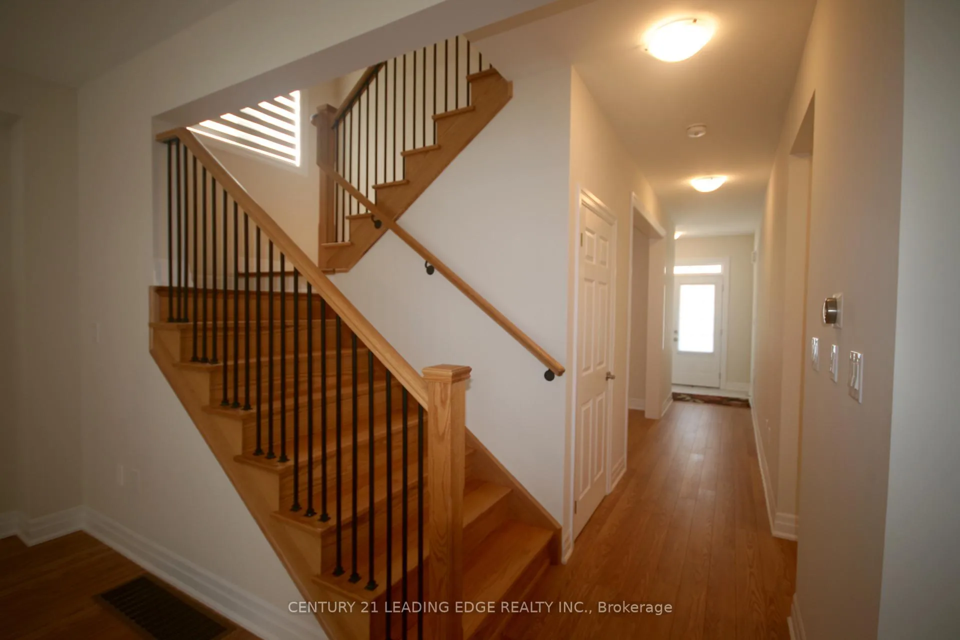 Photo 6 of 39 Ed Ewert Avenue, Clarington, Newcastle — HOMEH