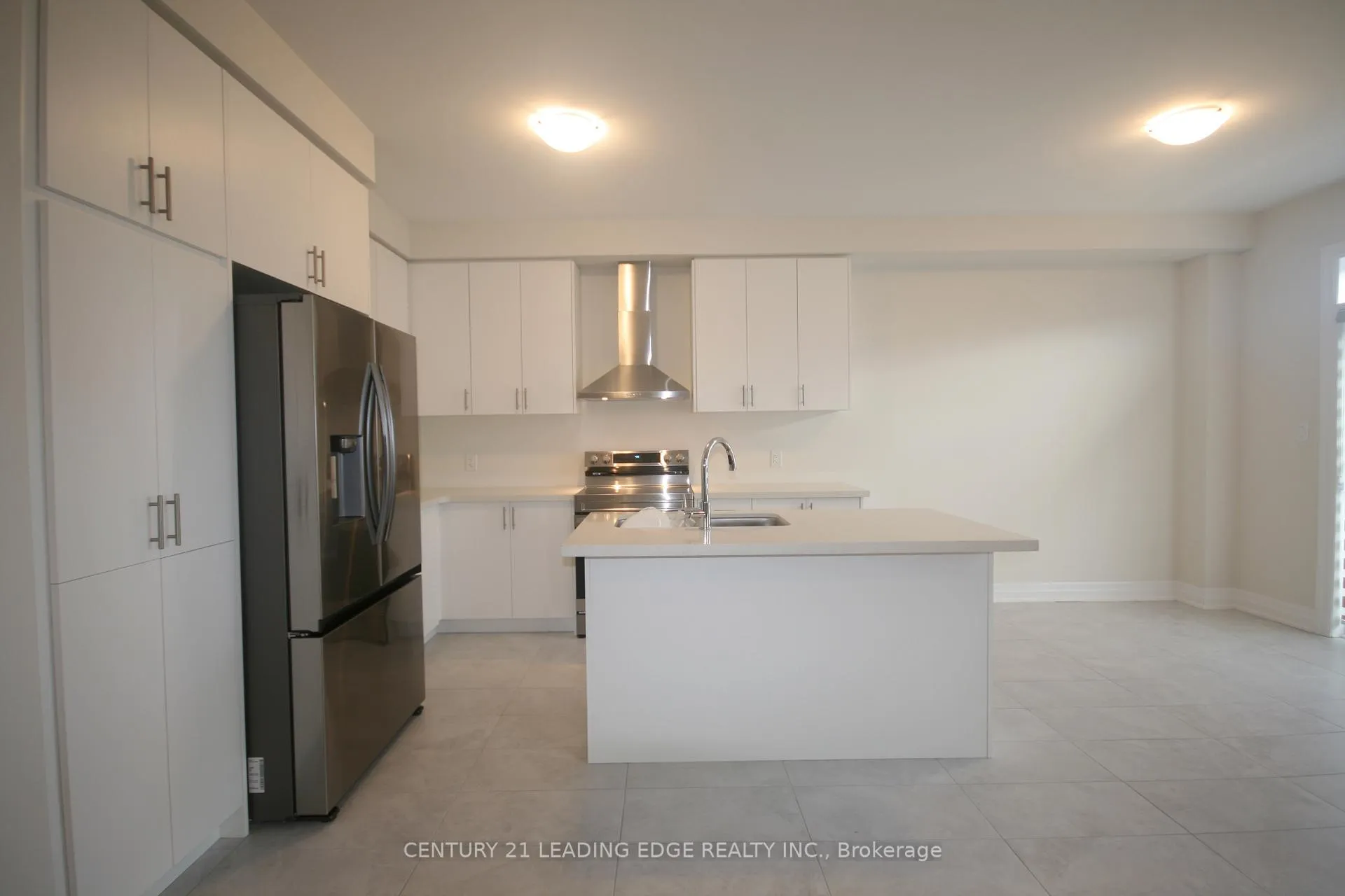 Photo 8 of 39 Ed Ewert Avenue, Clarington, Newcastle — HOMEH