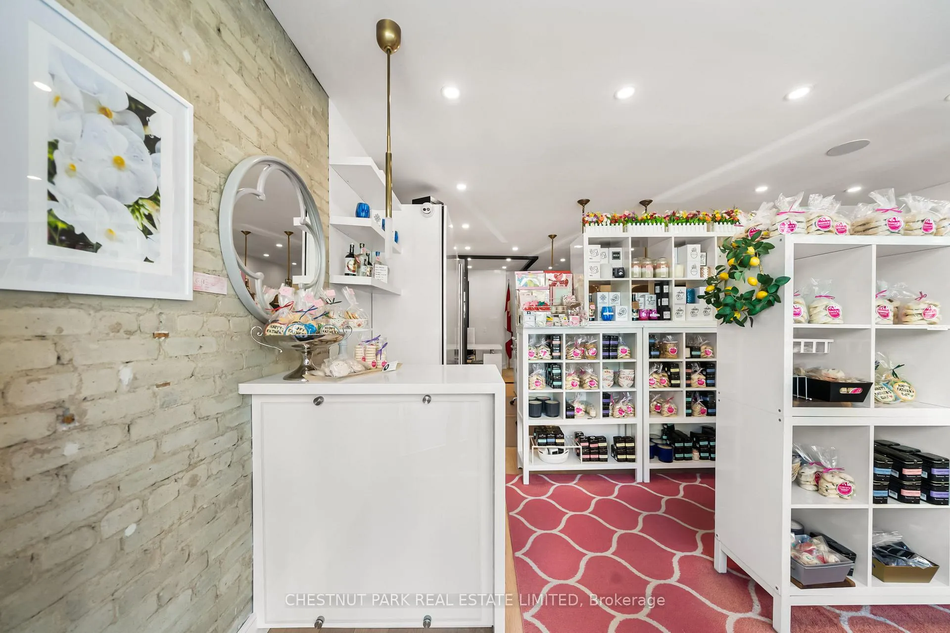 Photo 3 of 953 Mount Pleasant Road, Toronto, Mount Pleasant East — HOMEH