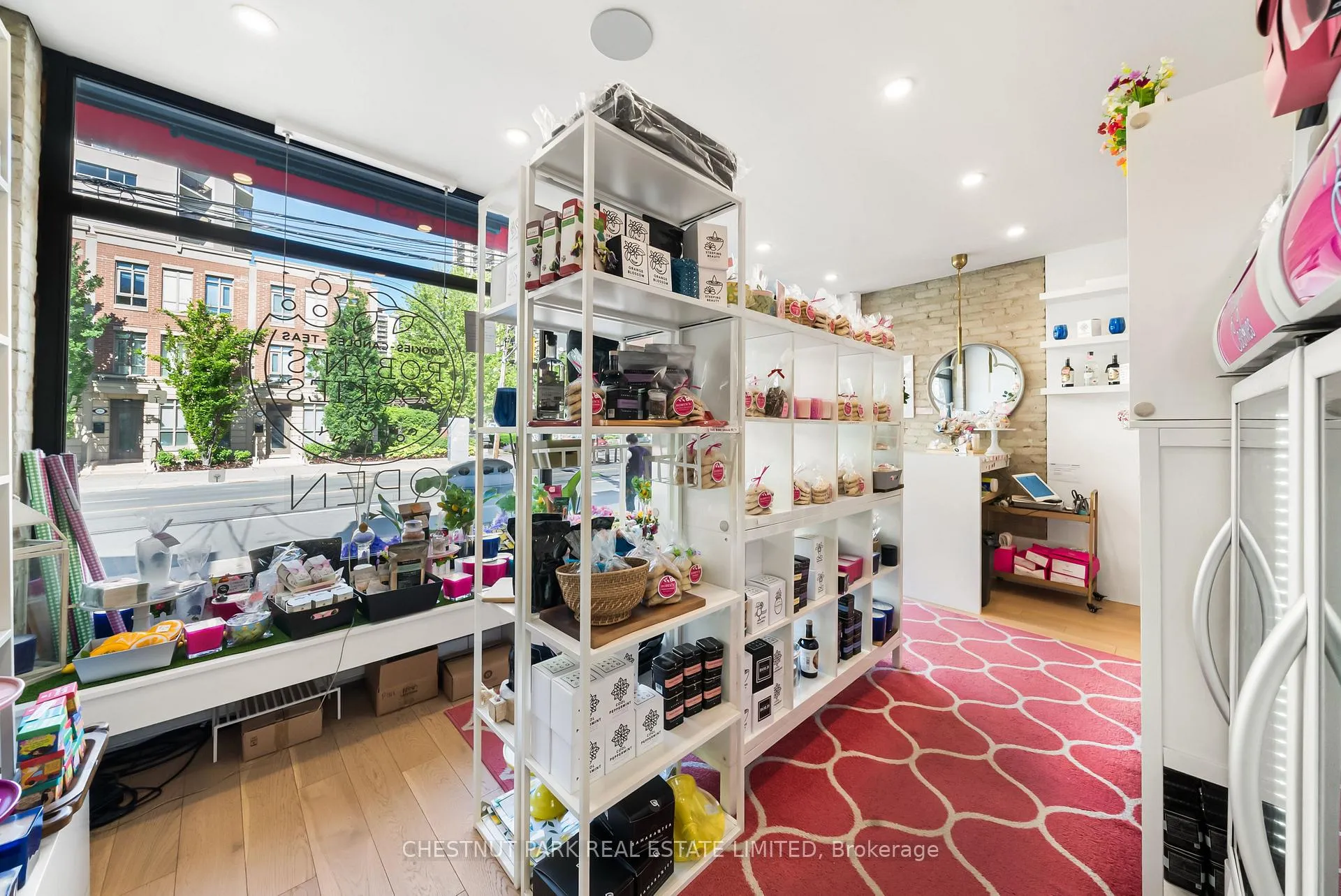 Photo 6 of 953 Mount Pleasant Road, Toronto, Mount Pleasant East — HOMEH