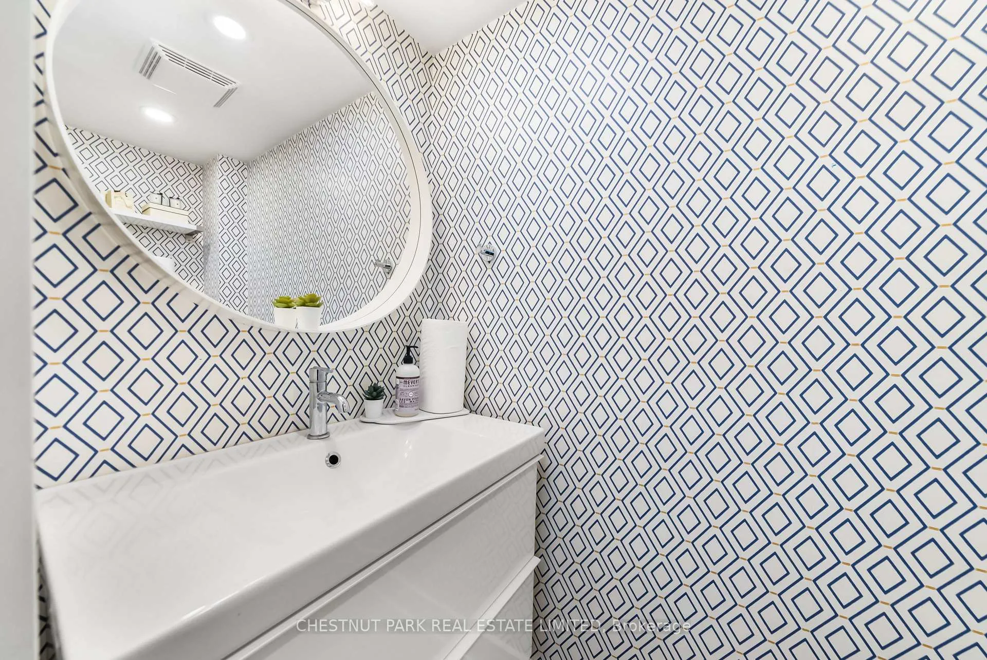 Photo 16 of 953 Mount Pleasant Road, Toronto, Mount Pleasant East — HOMEH
