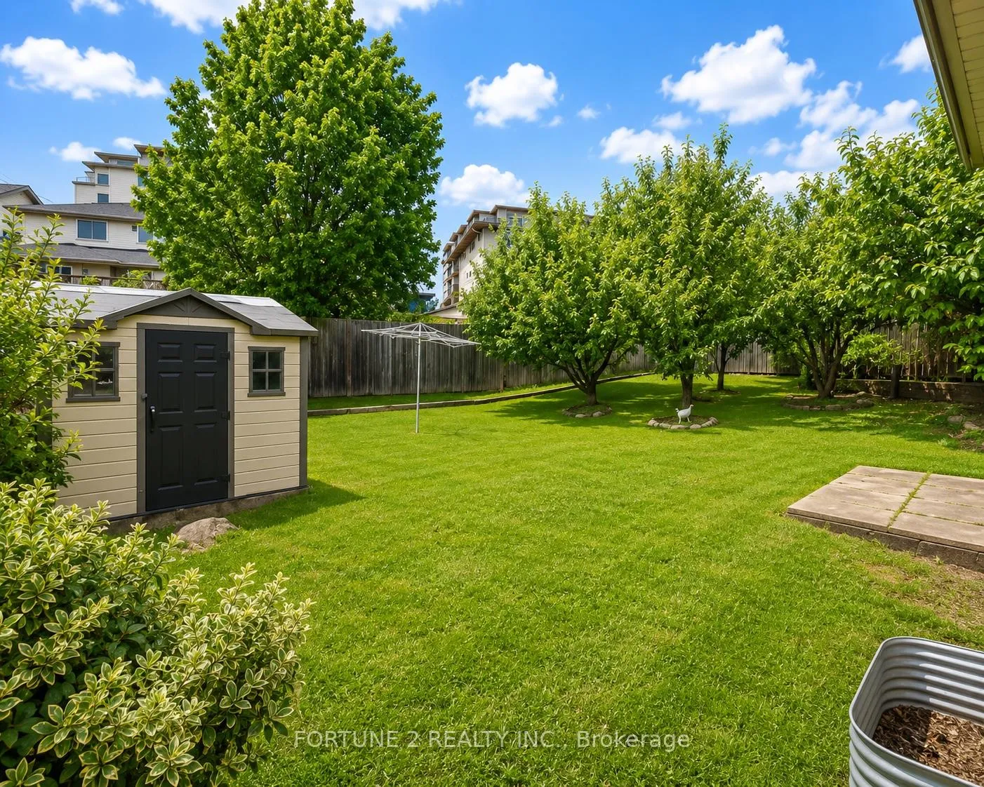Photo 3 of 36 Joshua Street, Kitchener, Country Hills East — HOMEH