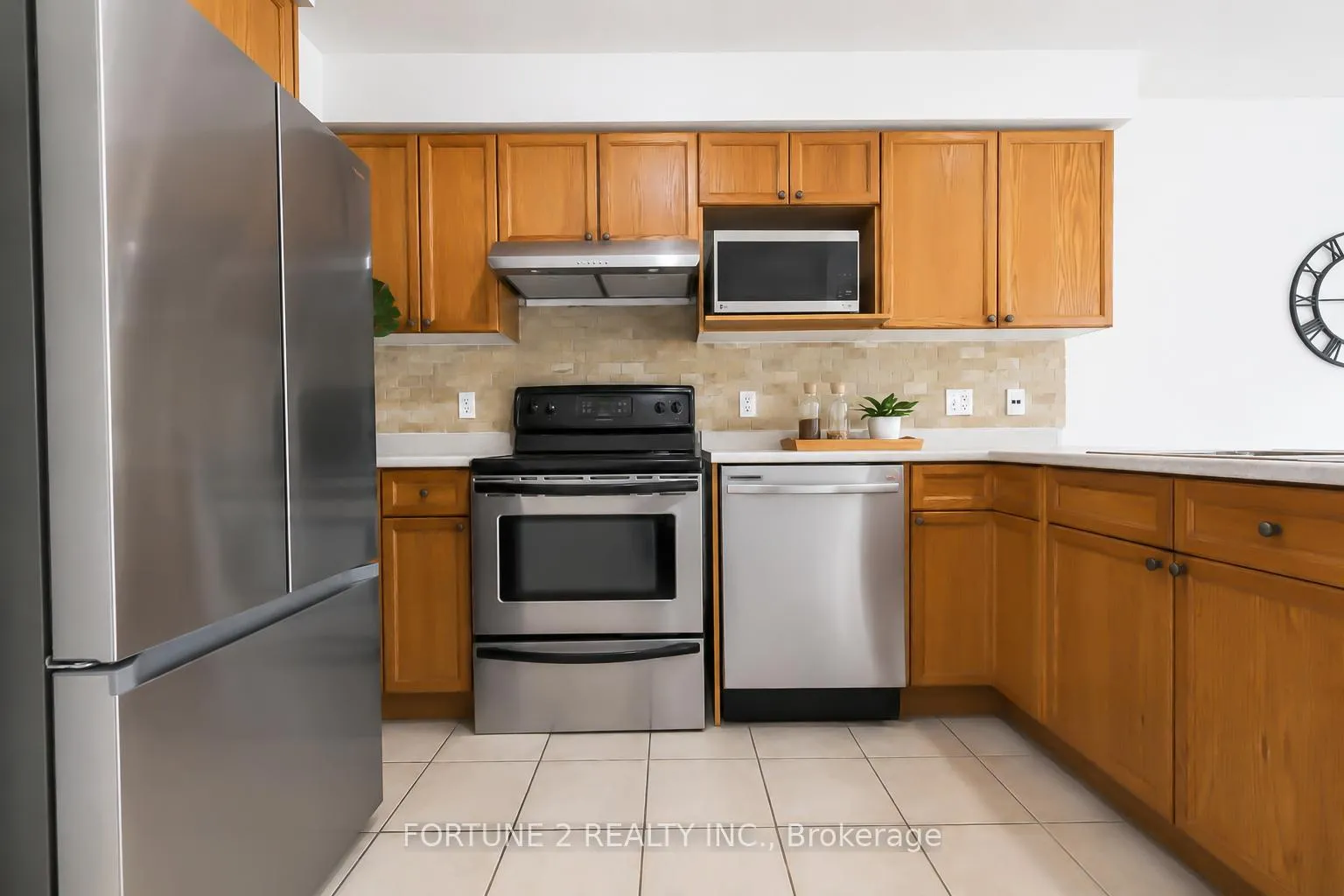 Photo 13 of 36 Joshua Street, Kitchener, Country Hills East — HOMEH