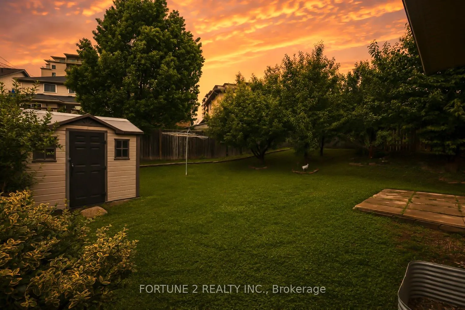 Photo 34 of 36 Joshua Street, Kitchener, Country Hills East — HOMEH